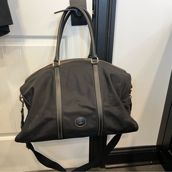 Dooney and Bourke overnight bag - Picture 4 of 6